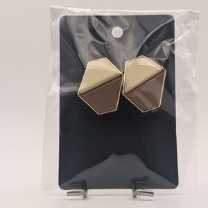 Retro Geometric Enamel Earrings – Brown & Cream Gold Tone Modern Vintage Style